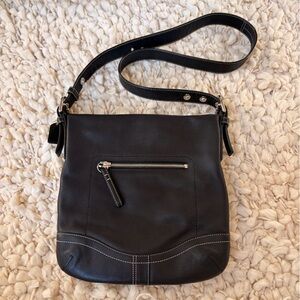 Vintage Coach Soho Slim Duffle Bag Black Leather Adjustable Crossbody Bag